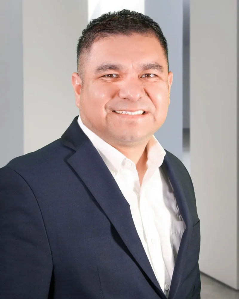 Javier Hernandez, mortgage loan officer for home loans in Phoenix, Arizona